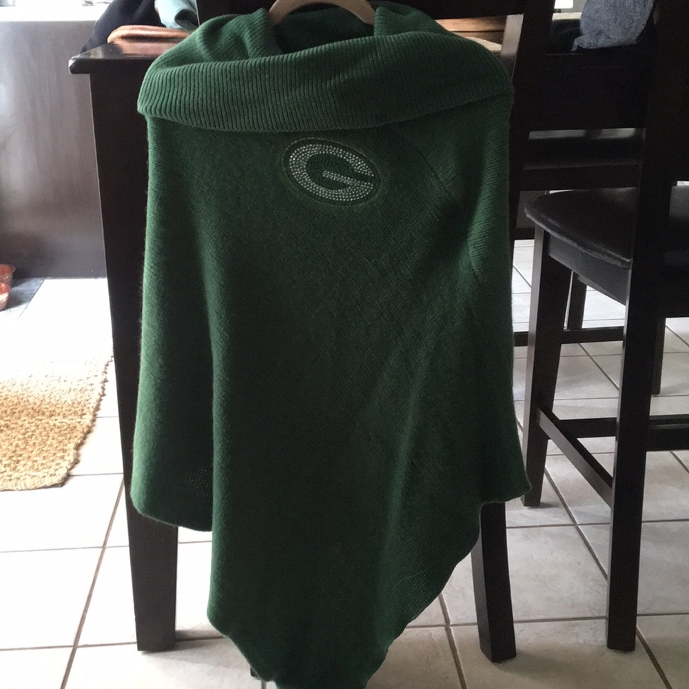 NFL Green Bay Packer poncho